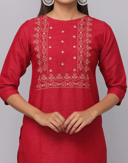 Solid 3//4th Sleeve Kurta With Embroidery On Yoke