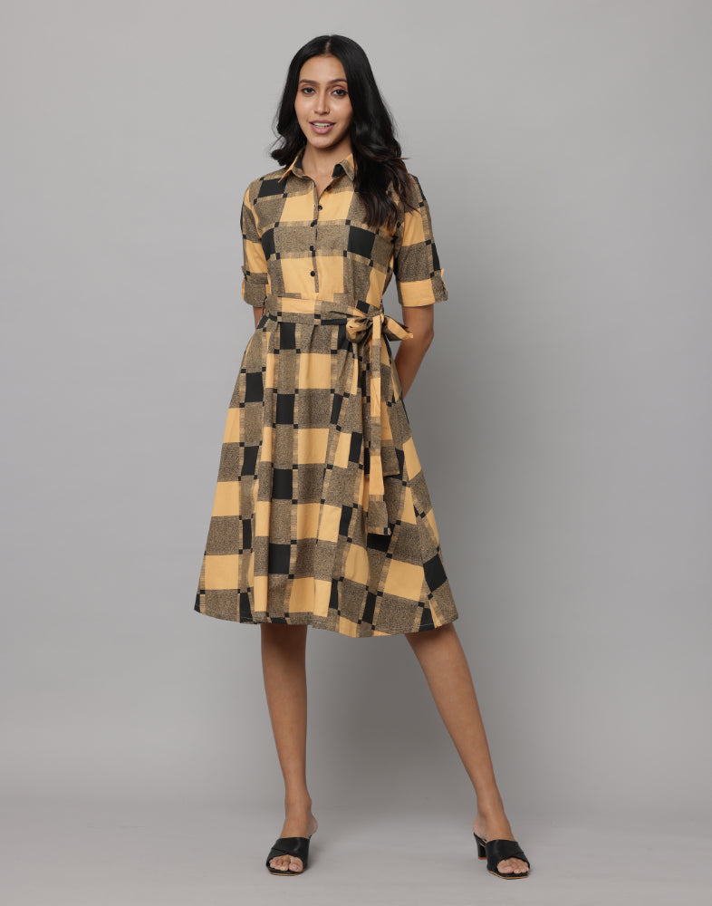 Y/D Checks Collared Front Open Placket Dress With Elbow Length Sleeve with Tab & Button & Self Fabric Waist belt