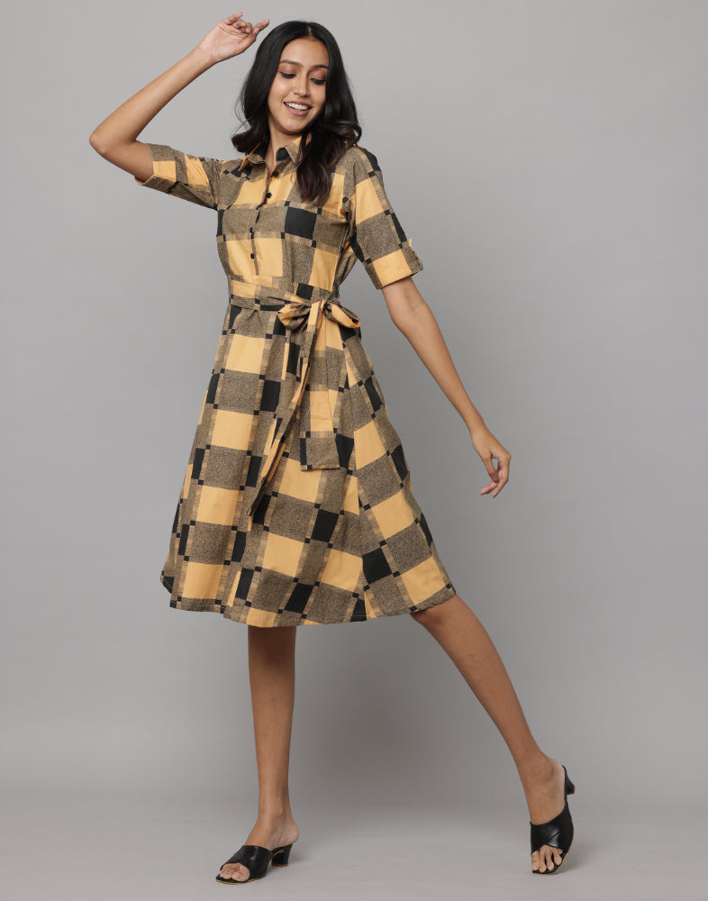 Y/D Checks Collared Front Open Placket Dress With Elbow Length Sleeve with Tab & Button & Self Fabric Waist belt