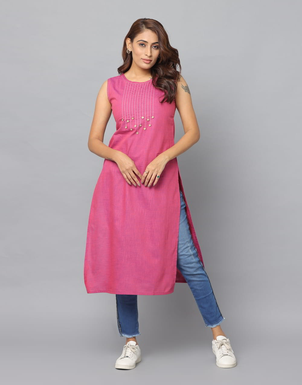 Sleeveless Solid Kurta